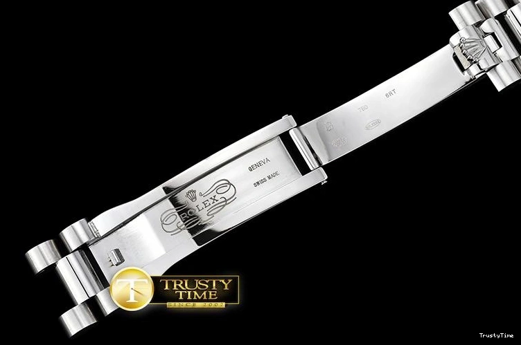 0207 RDD0215D – DayDate 36mm Chic 687